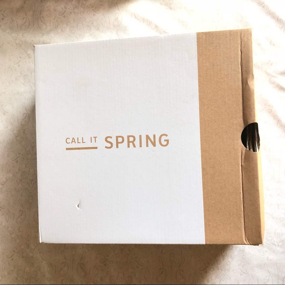 Women’s black heels